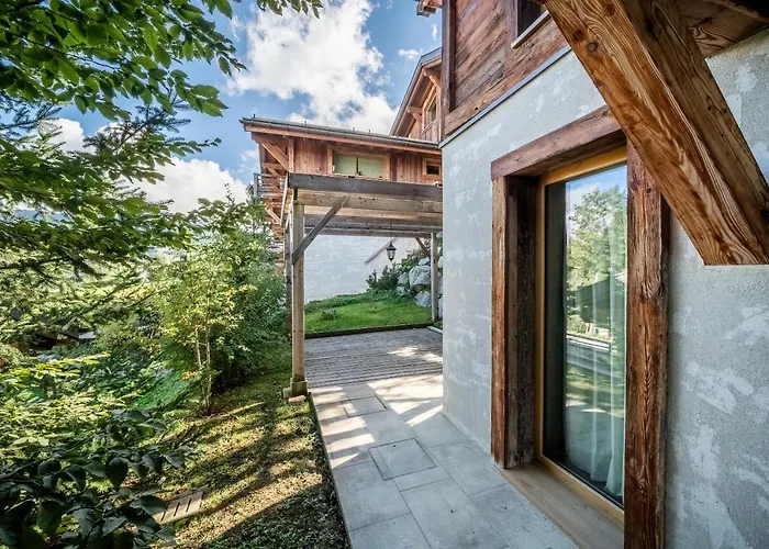 Chalet Purdey - By Emerald *
